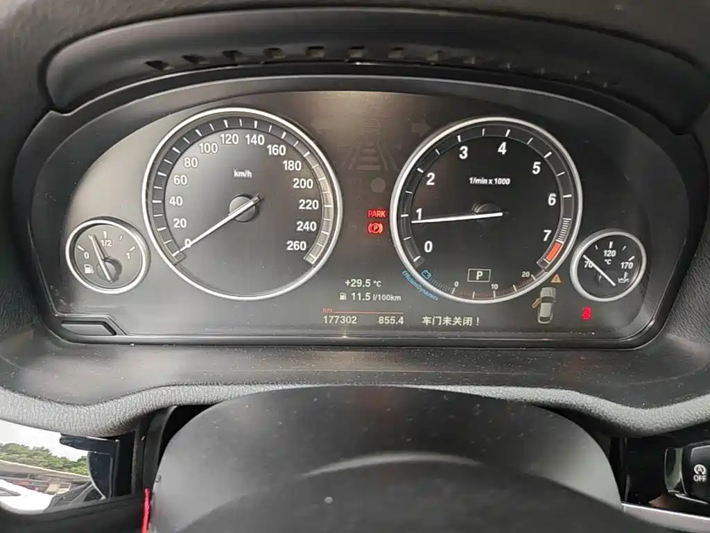 BMW X4 2015 — фото 12