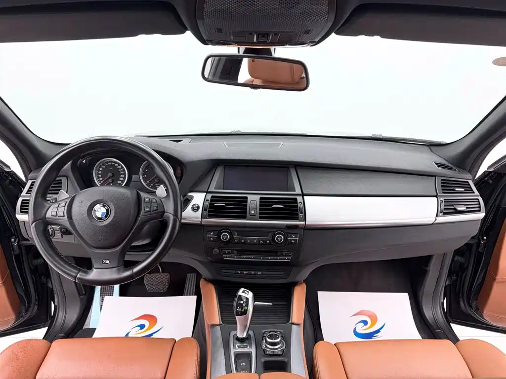 BMW X5 M 2011 — фото 10