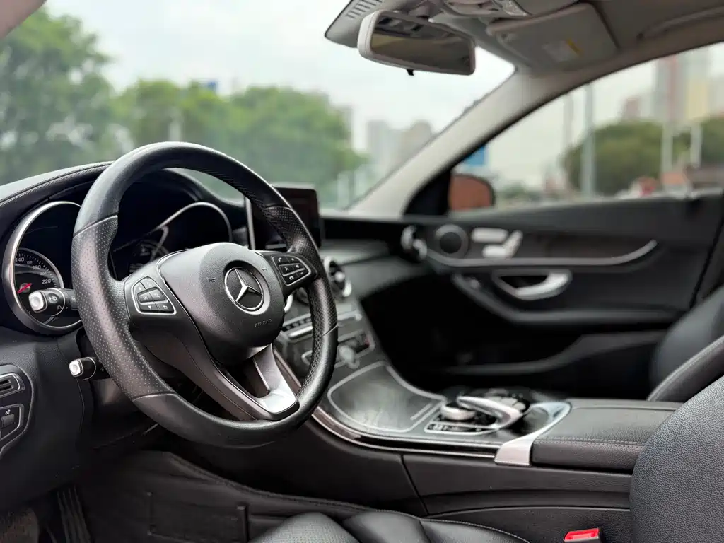 Mercedes-Benz C-Class 2018 — фото 18