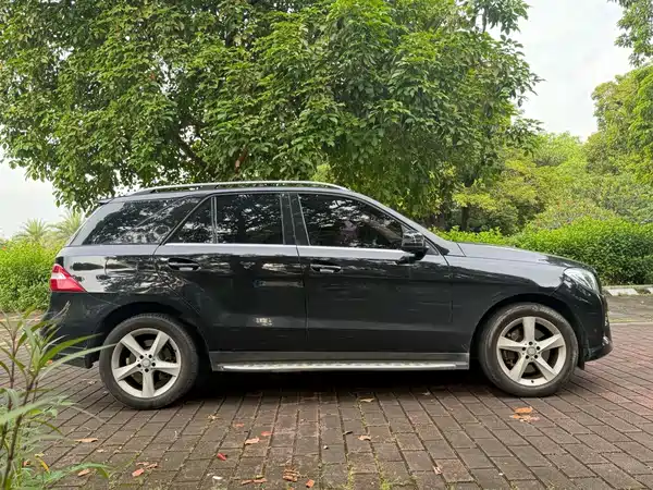Mercedes-Benz M-Class 2015