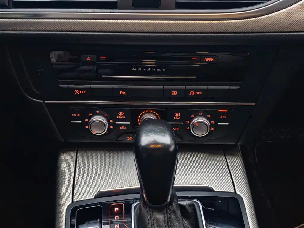 Audi A6L 2018 — фото 14