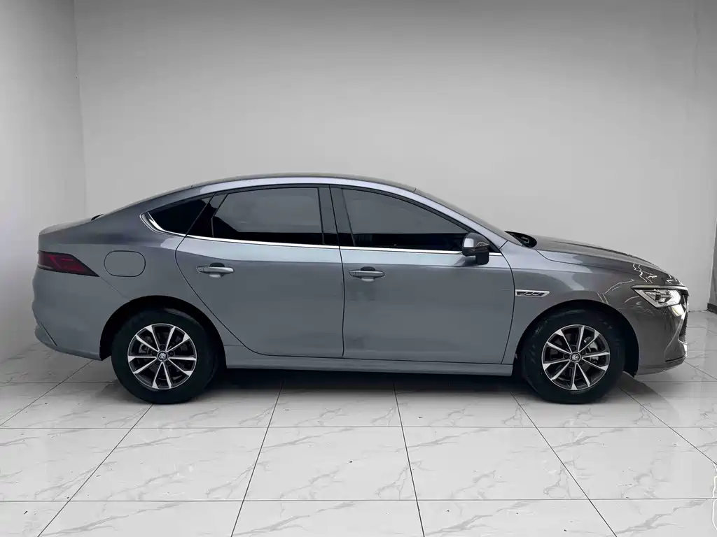 BYD Qin PLUS 2023 — фото 16