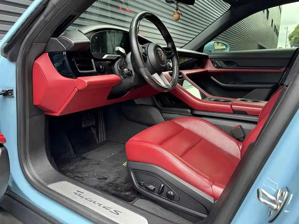 Porsche Taycan 2021