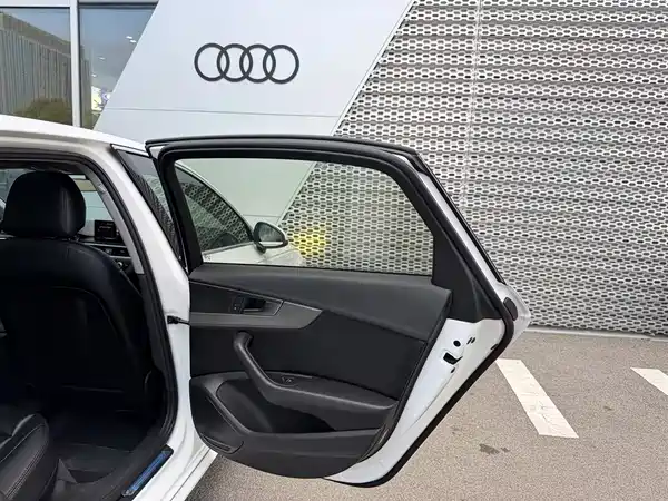 Audi A4L 2020