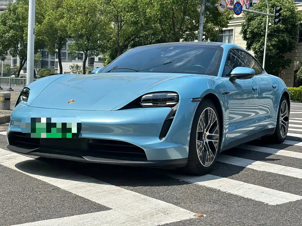 Porsche Taycan 2021 — фото 1