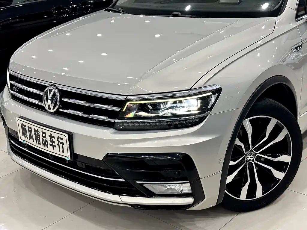 Volkswagen Tiguan L 2019 — фото 36