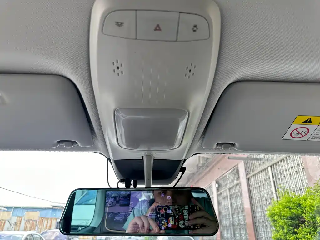 Baojun KiWi EV 2021 — фото 17