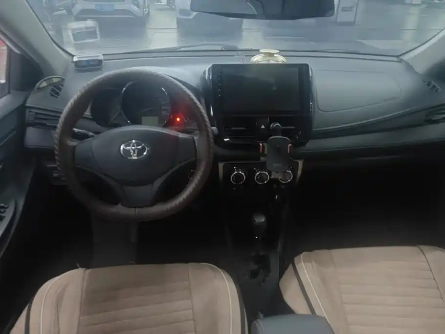 Toyota Vios 2017 — фото 11