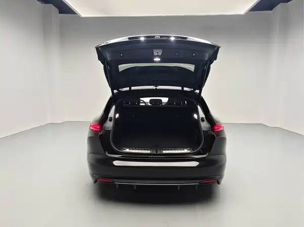 NIO ET5T 2025