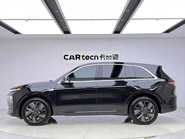 Li Auto L6 2025