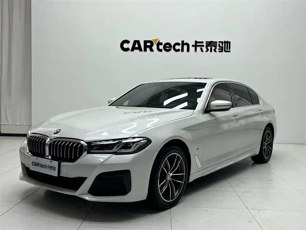 BMW 5 Series 2021 — фото 1