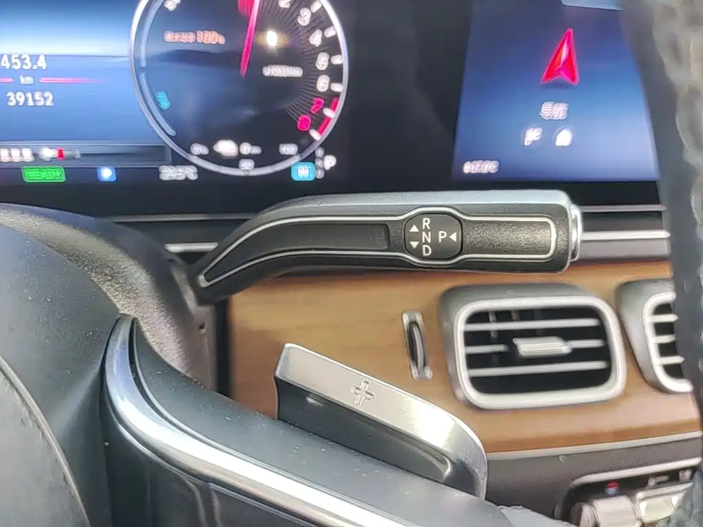Mercedes-Benz GLE New Energy 2023 — фото 14