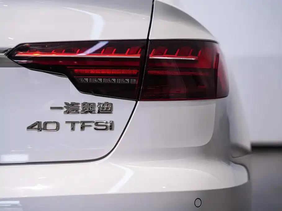 Audi A4L 2022 — фото 27