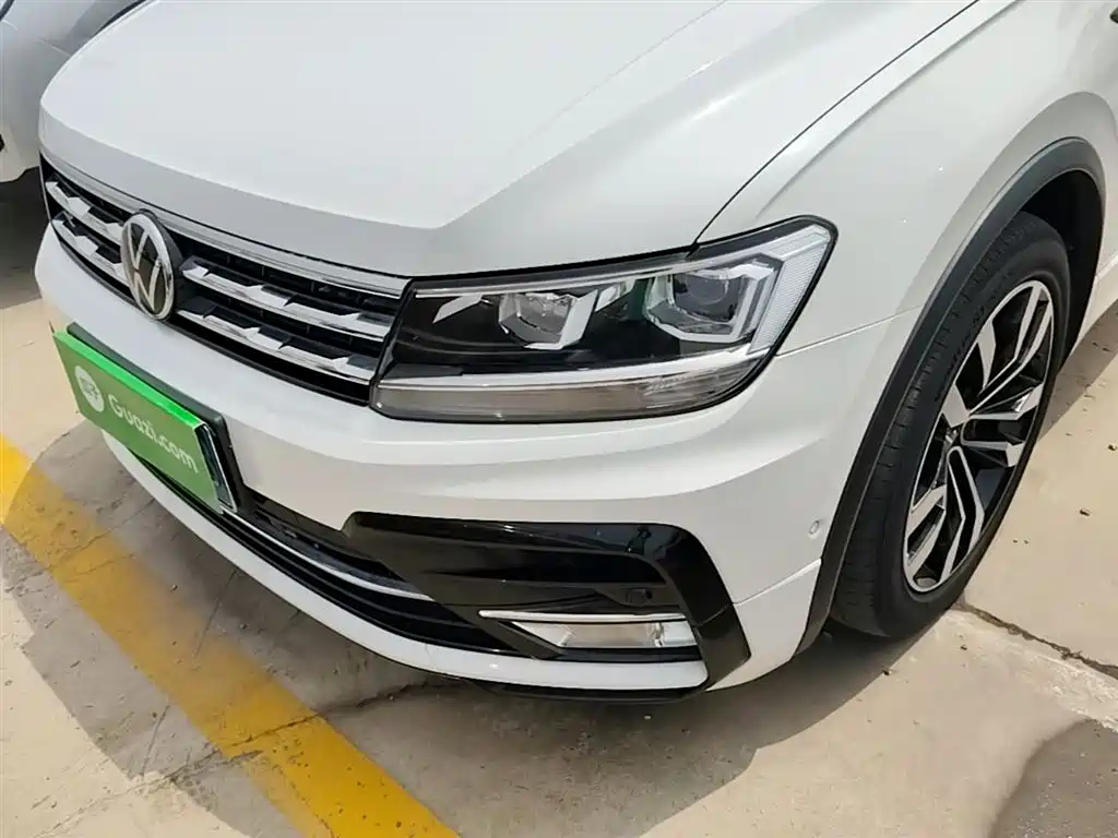 Volkswagen Tiguan L 2021 — фото 24