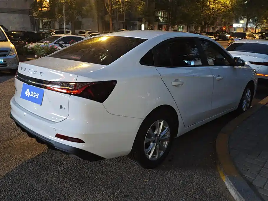 Roewe i5 2025