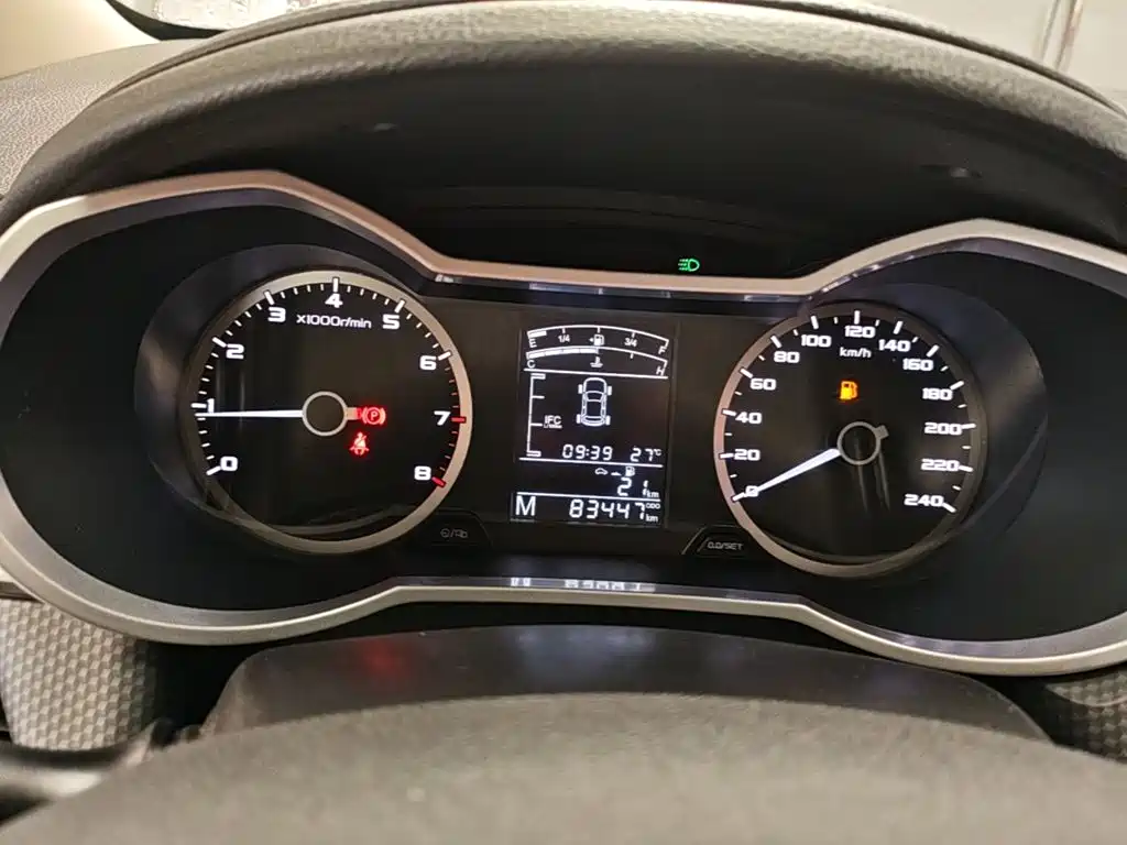 Geely Emgrand GS 2017 — фото 12