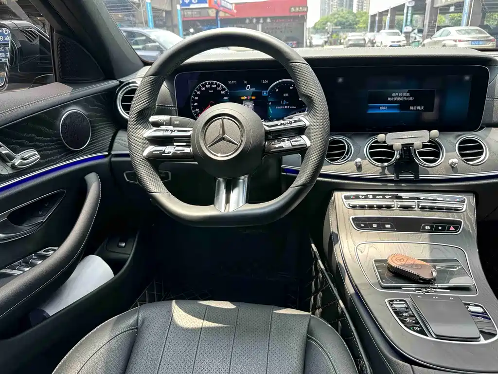 Mercedes-Benz E-Class 2022