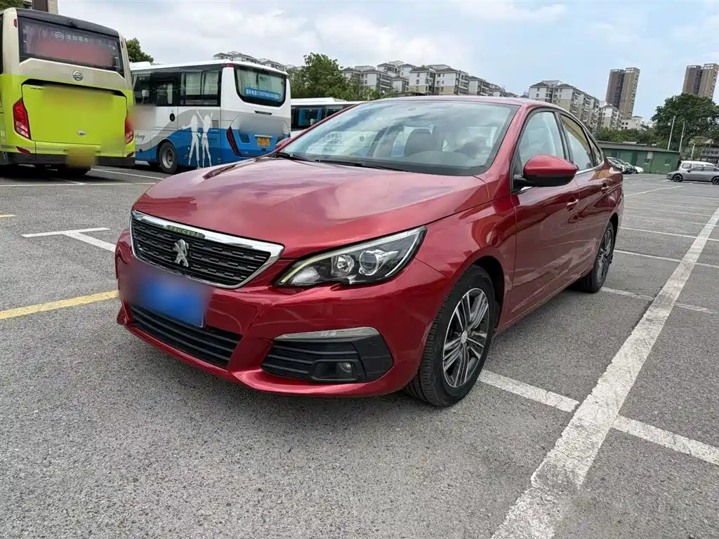 Peugeot 308 2018 — фото 1