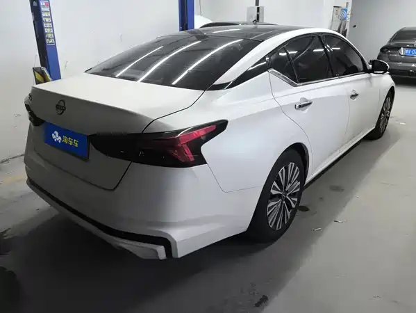 Nissan Teana 2023
