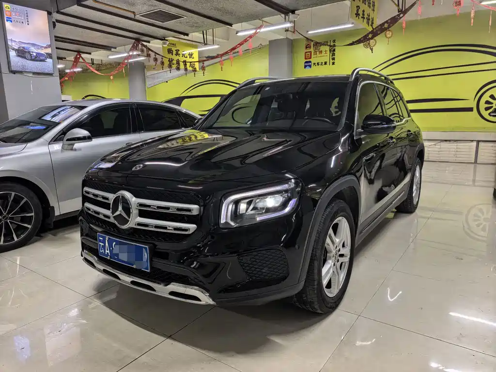 Mercedes-Benz GLB 2023