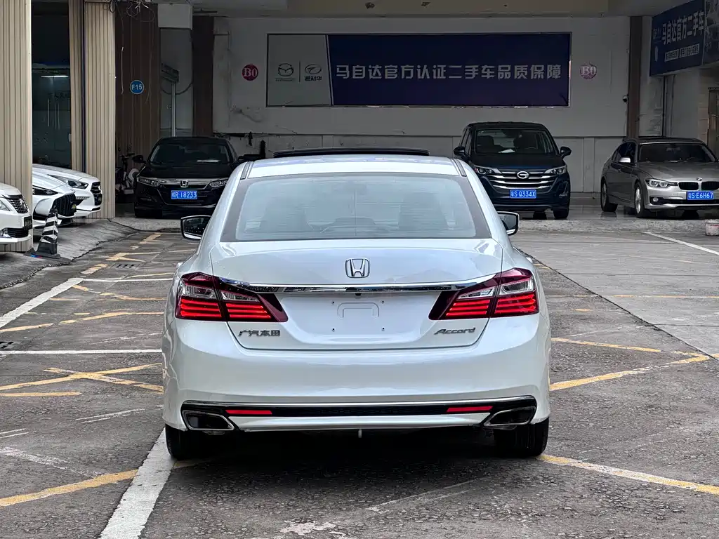 Honda Accord 2017 — фото 17