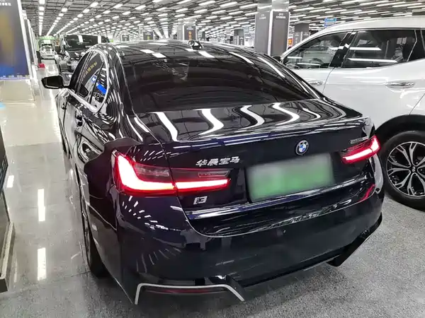 BMW i3 2024