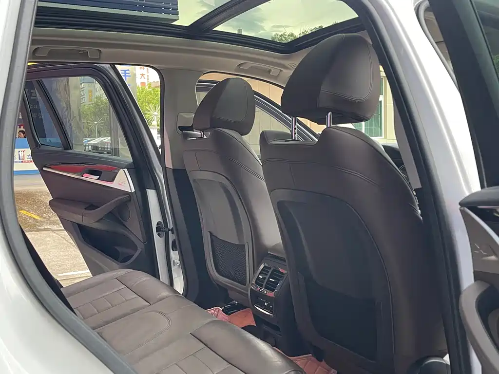BMW X3 2019 — фото 10