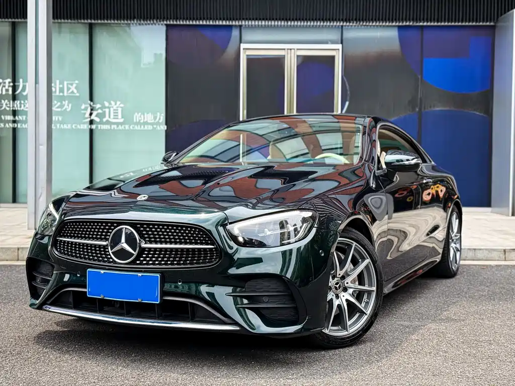 Mercedes-Benz E-Class 2022