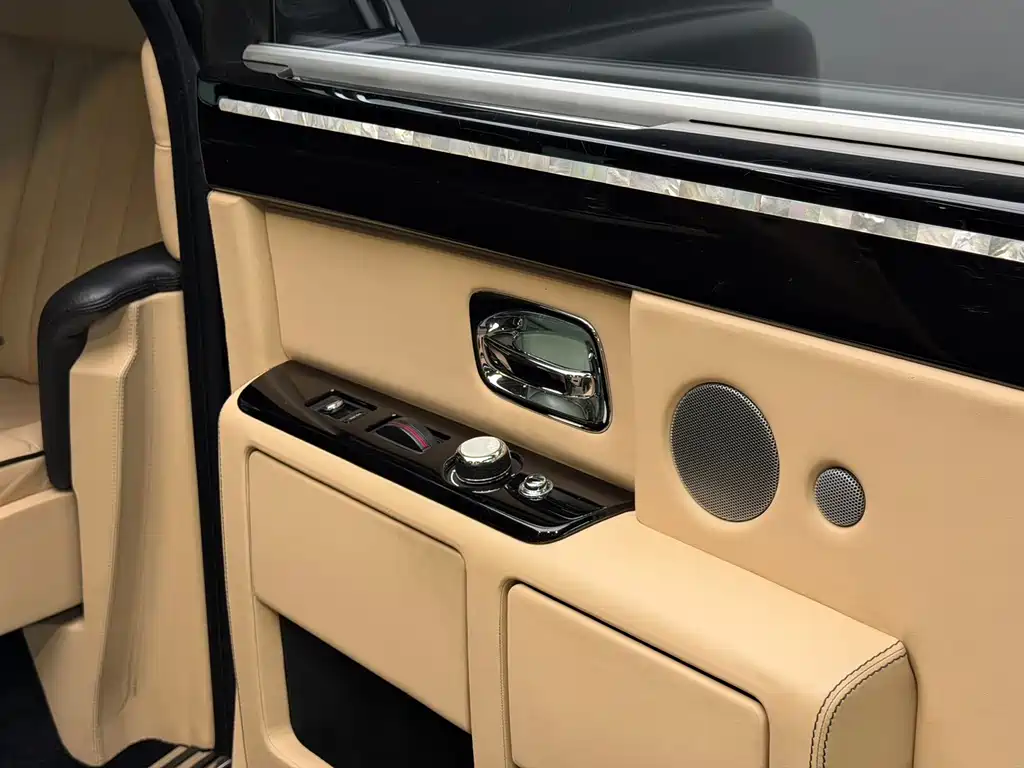 Rolls-Royce Phantom 2013 — фото 12
