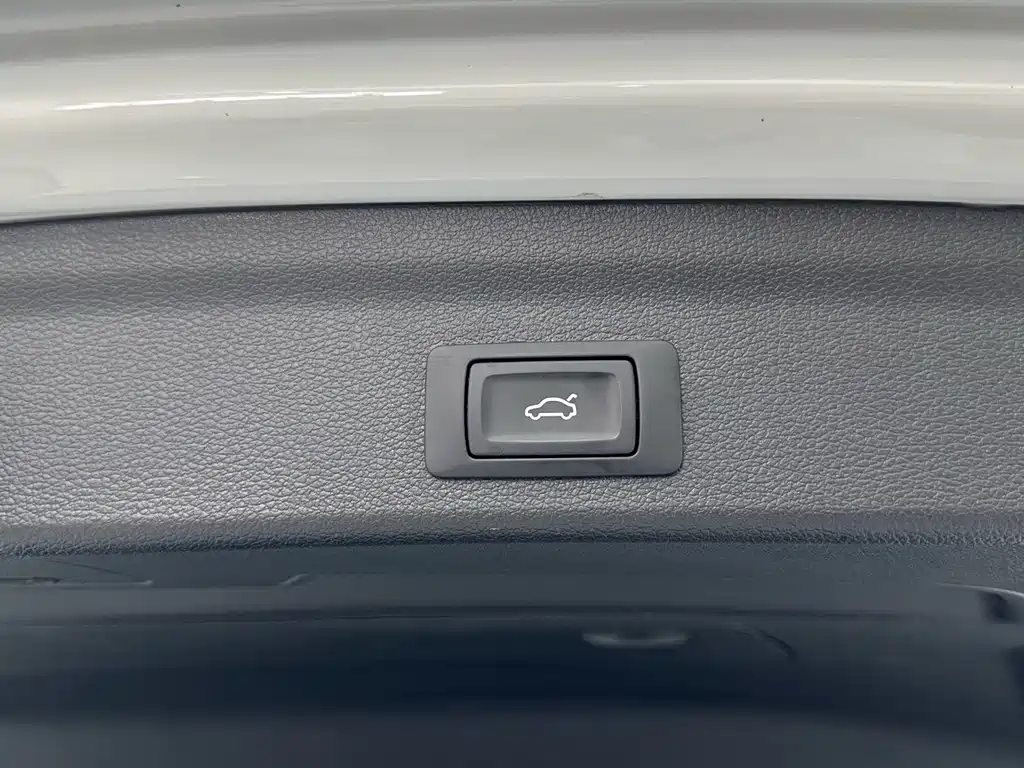 Audi Q3 2023 — фото 16