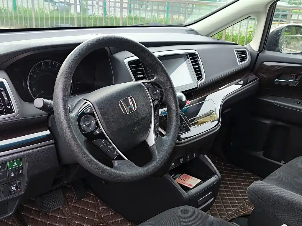 Honda Odyssey 2021 — фото 16