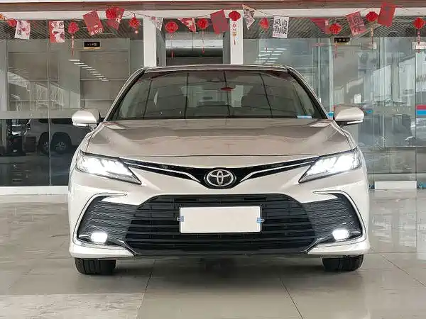 Toyota Camry 2021