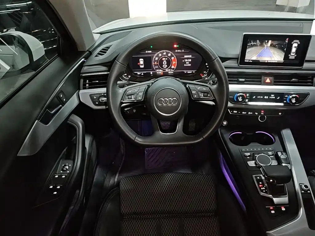 Audi A4L 2018 — фото 11