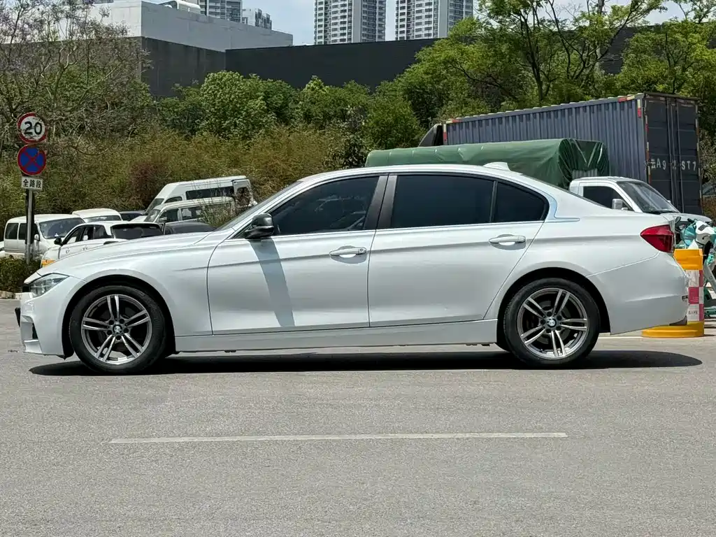 BMW 3 Series 2017 — фото 3