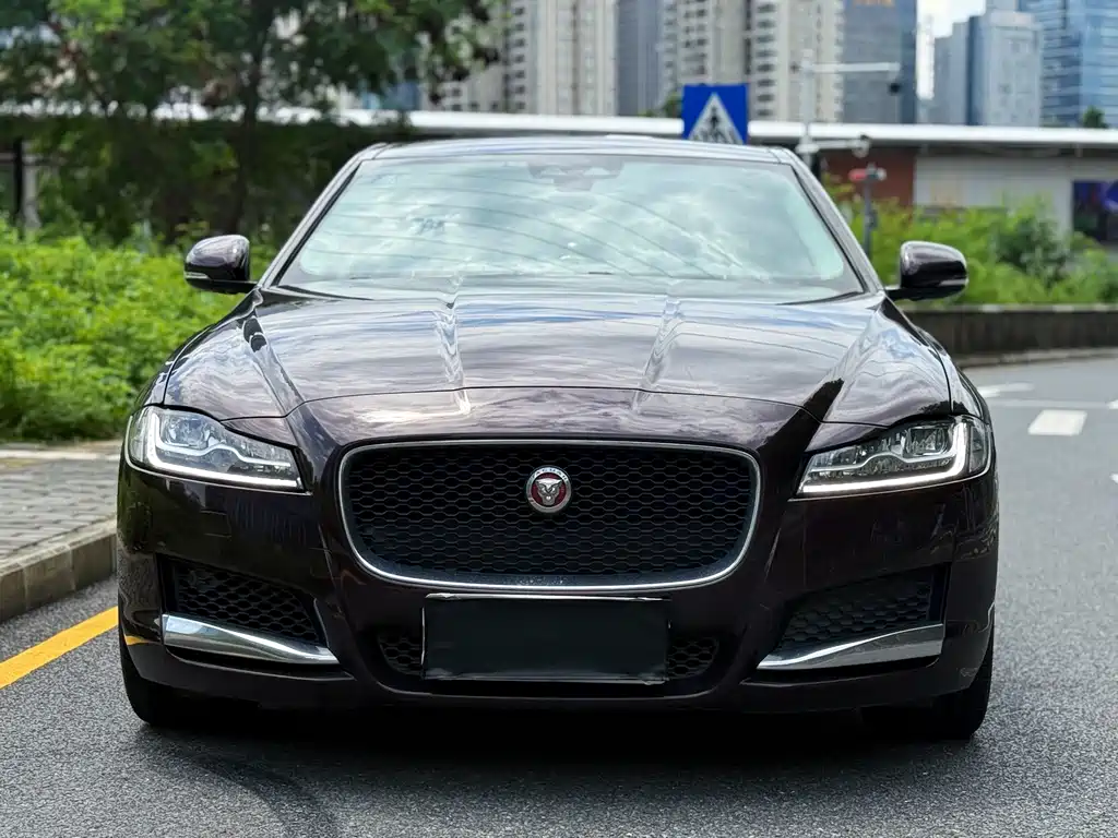 Jaguar XFL 2018