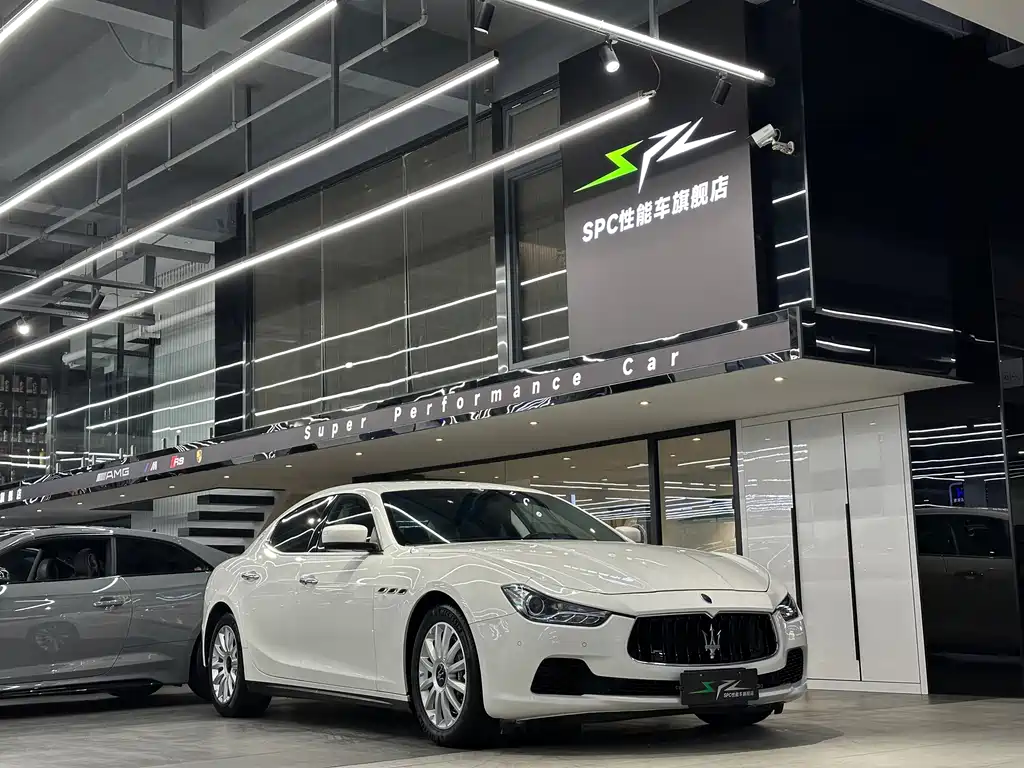 Maserati Ghibli 2015 — фото 1