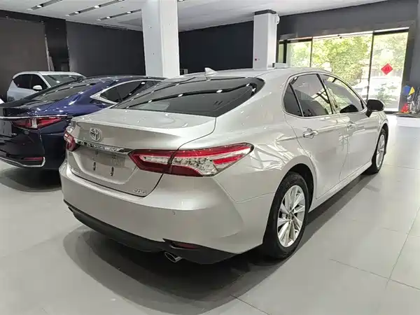 Toyota Camry 2021