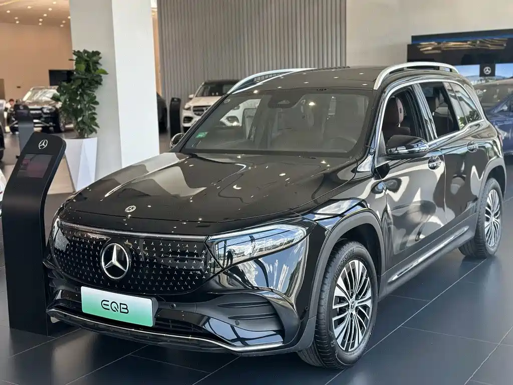 Mercedes-Benz EQB 2025