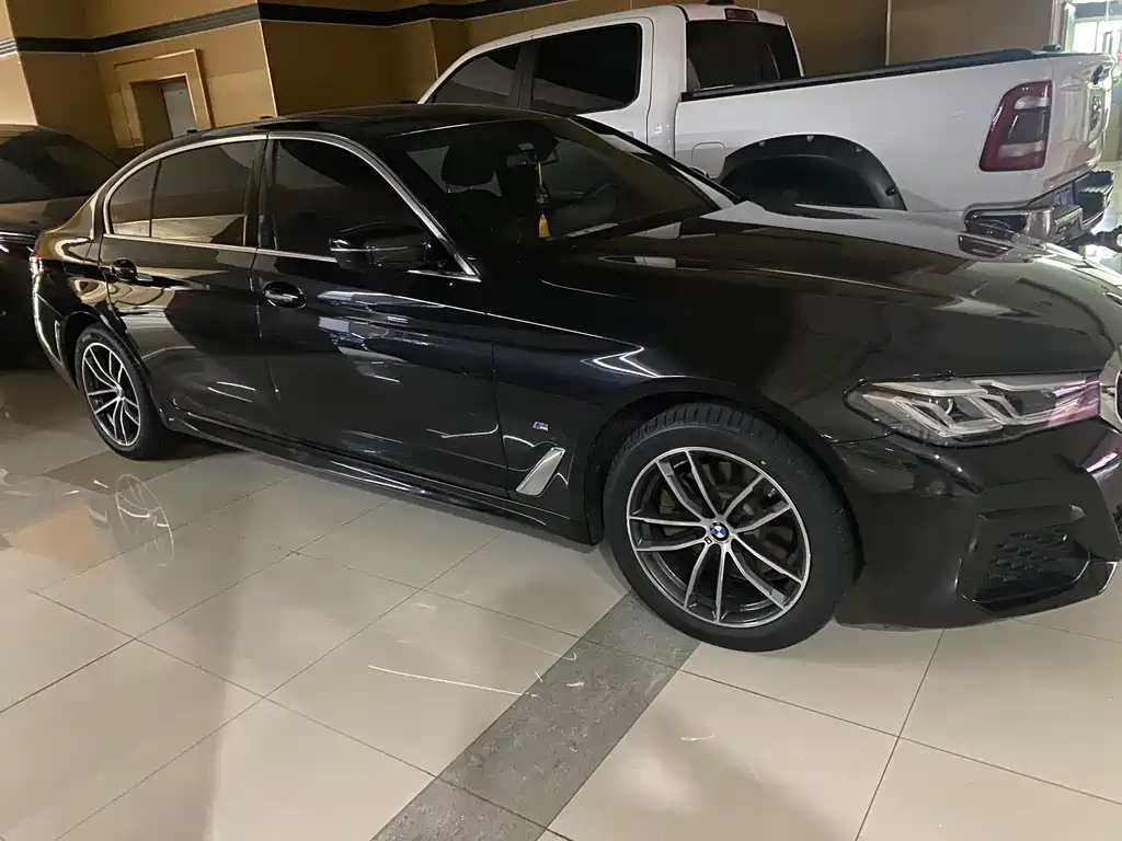 BMW 5 Series 2022