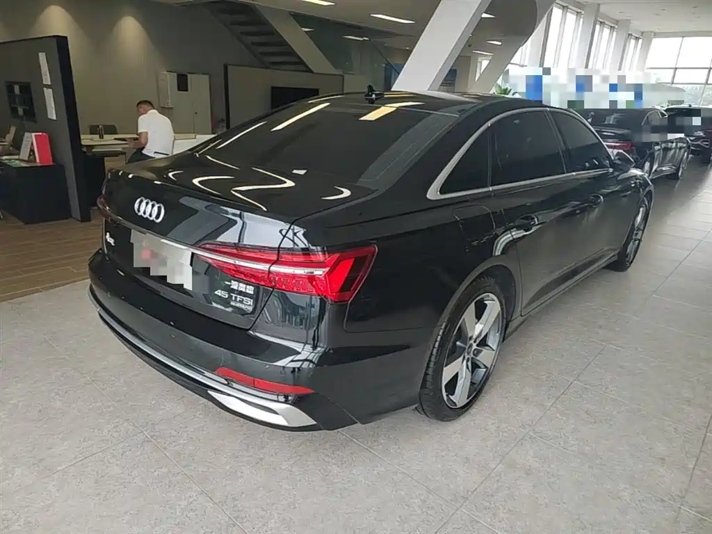 Audi A6L 2023 — фото 12