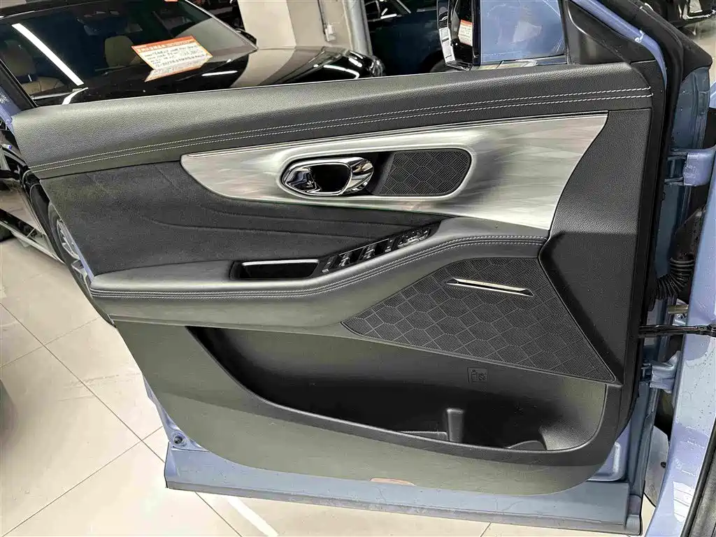 GAC Motor Trumpchi GS8 2022 — фото 14