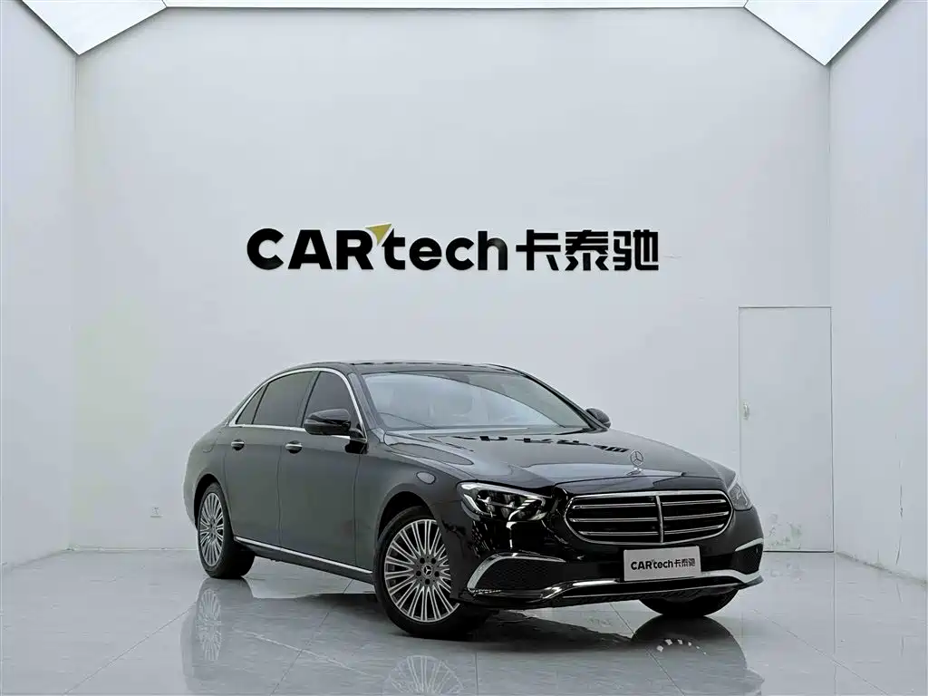 Mercedes-Benz E-Class 2023 — фото 3