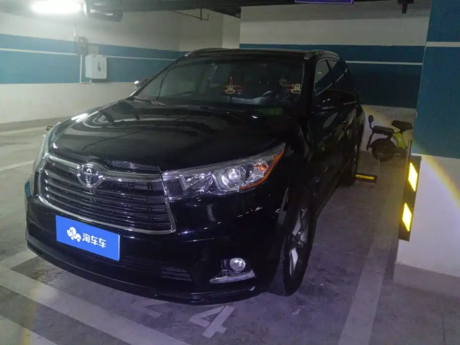 Toyota Highlander 2016 — фото 1