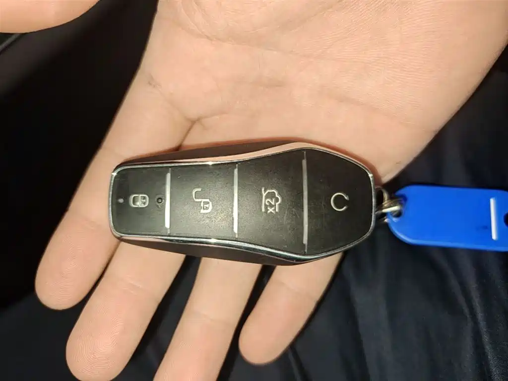 BYD Seal 05 DM-i 2025 — фото 9