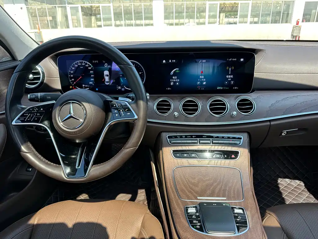 Mercedes-Benz E-Class 2022 — фото 9