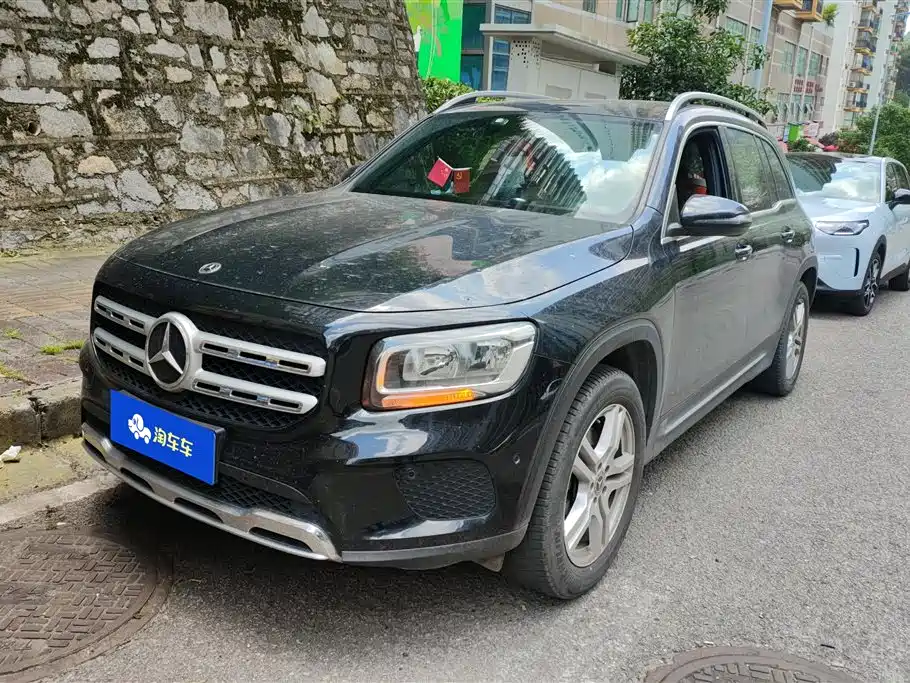 Mercedes-Benz GLB 2021