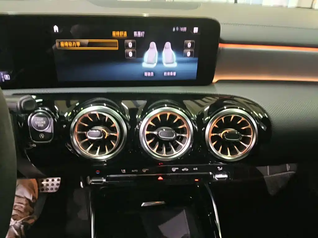 Mercedes-Benz Mercedes CLA AMG 2022 — фото 13