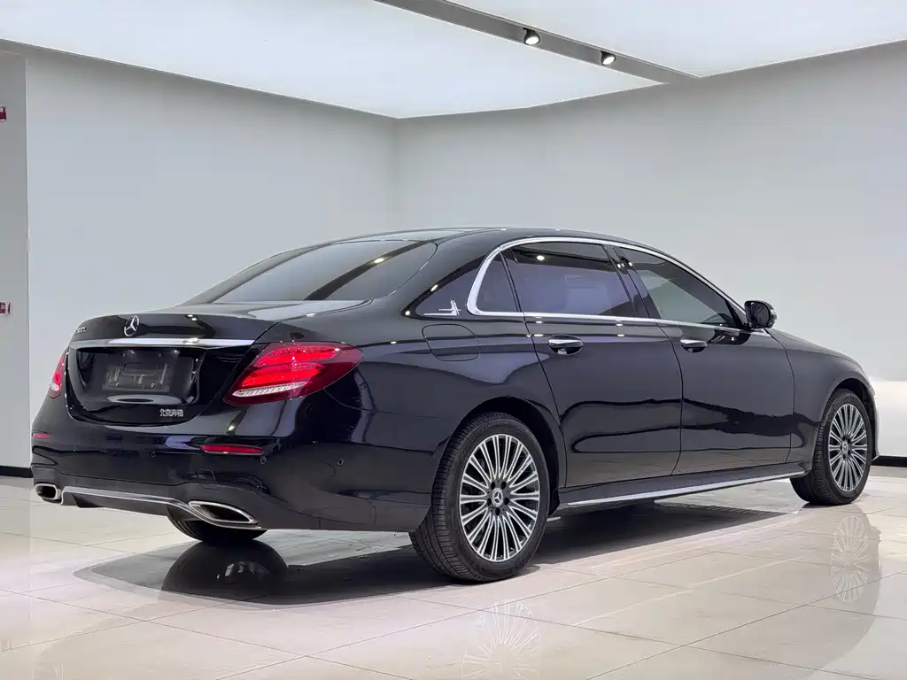 Mercedes-Benz E-Class 2020 — фото 9