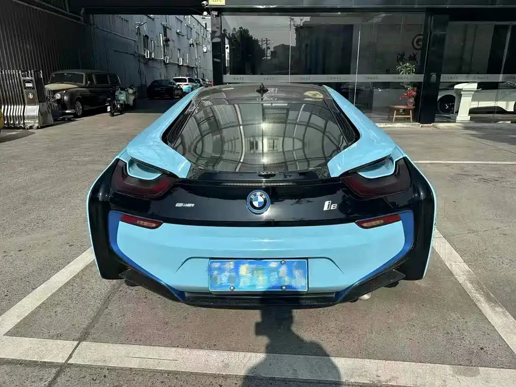 BMW i8 2017 — фото 8