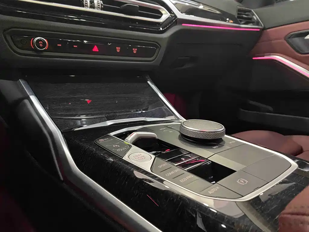 BMW 3 Series 2023 — фото 18